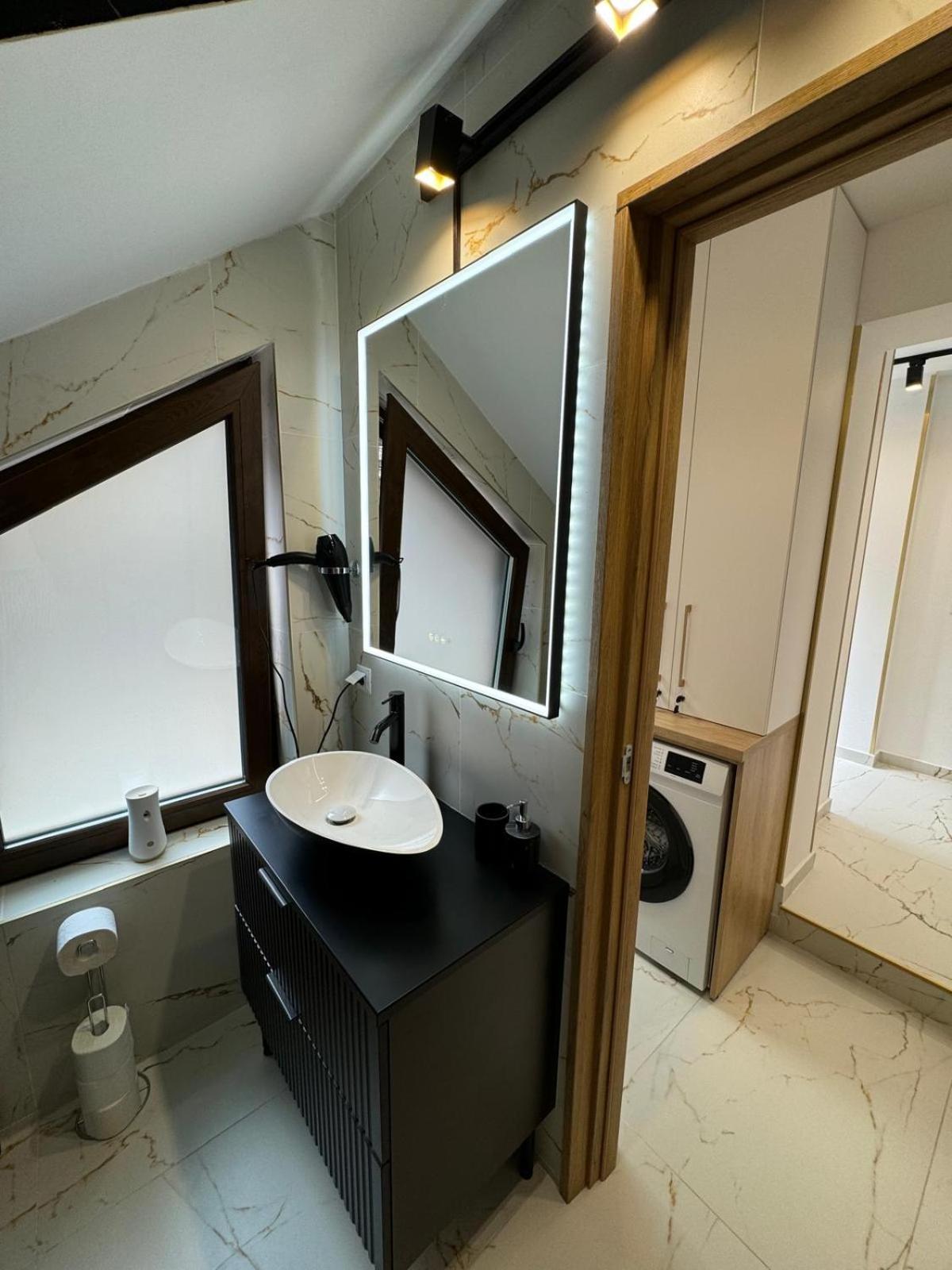 Iasi Ultra Central Apartment Self Check-In Exterior photo